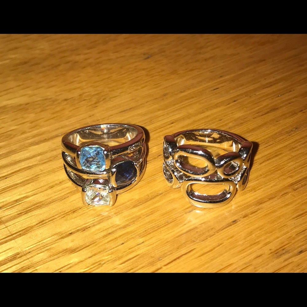 SOLD!!! NWOT Lia Sophia Mod  set of 2 Rings sz 6